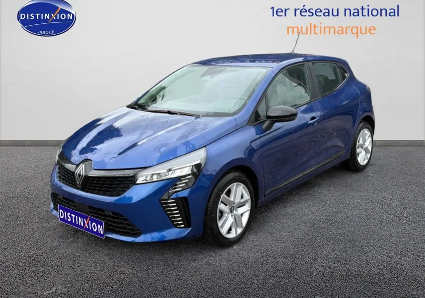 Renault Clio V bleu iron vue 3/4 avant droit, avec phares LED et jantes alliage argentées.