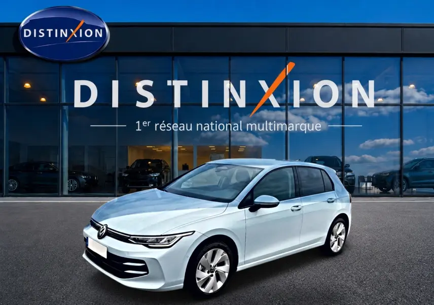 Volkswagen Golf 1.5 etsi evo2 116 life bleu glacier vue 3/4 avant devant showroom Distinxion.