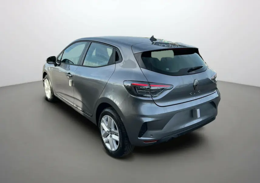 Renault Clio DCI 100 Evolution gris schiste vue 3/4 arrière droit avec feux LED et caméra de recul visible.
