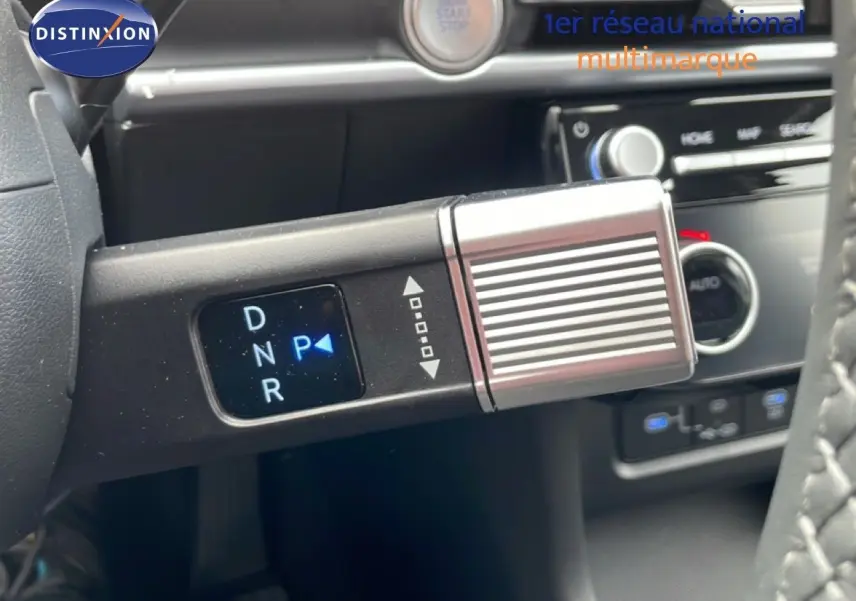 Gros plan sur la commande de boîte automatique du Hyundai Tucson 2026, affichant le mode parking activé.