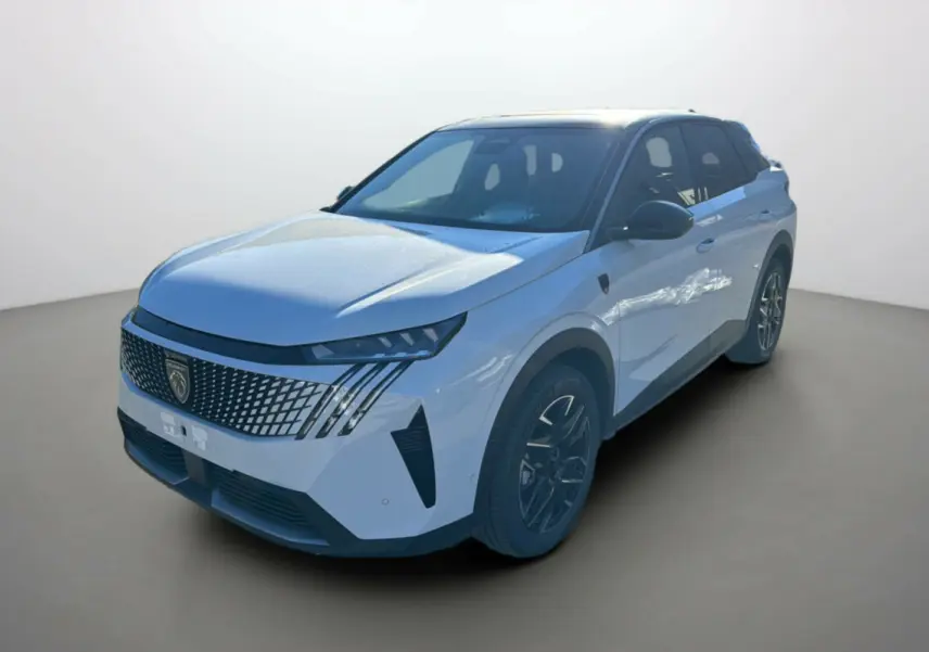 Peugeot 3008 Hybrid blanc okénite avec toit noir, vue 3/4 avant mettant en valeur la calandre distinctive.