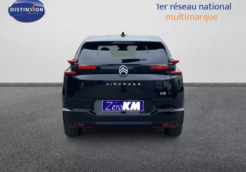 Vue arrière du Citroën C5 Aircross noir Perla Nera 2026 avec feux LED horizontaux et logo centré.