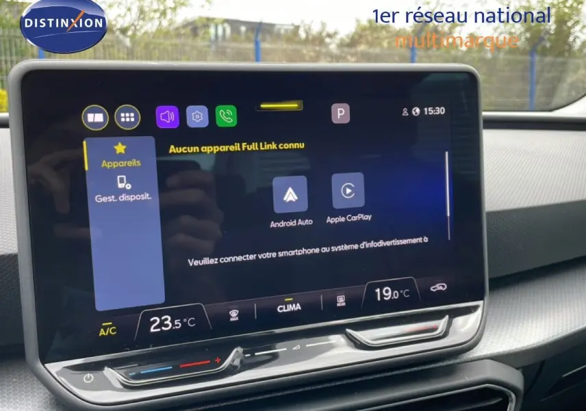 Écran tactile central de la SEAT LEON ST 2.0 TDI 115CH STYLE XL, affichant les options Android Auto et Apple CarPlay.