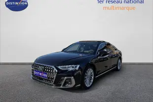 Audi A8 AVUS hybride noire vue en 3/4 avant droit, avec calandre chromée et jantes alliage argentées.