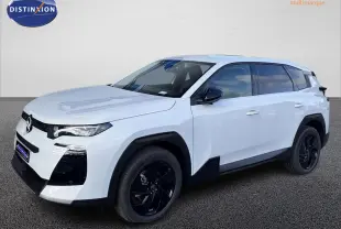 Vue 3/4 avant droite du Citroën C5 Aircross blanc avec toit noir et jantes noires sur fond neutre.