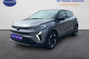 Renault Captur 2025 gris cassiopée métal avec toit noir, vue 3/4 avant droit, jantes bi-ton et feux LED distinctifs.