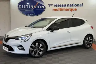 Renault Clio Evolution TCe 100 GPL blanc en vue de profil côté gauche, avec jantes alliage et rétroviseurs noirs.