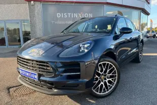 Porsche Macan 3.0 V6 S bleu nuit métallisé vue 3/4 avant droit avec jantes RS Spyder et toit panoramique