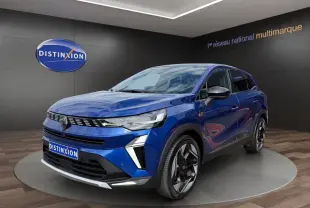 Renault Symbioz bleu, vue 3/4 avant droit, avec calandre moderne et jantes distinctives en alliage.