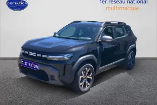 Dacia Duster noir vue 3/4 avant droit, avec barres de toit et jantes alliage distinctives.