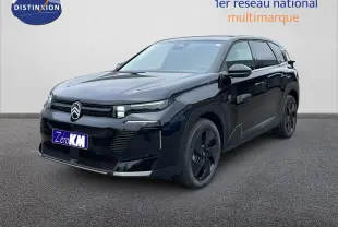 Citroën C5 Aircross 1.2 Hybrid noir perle métal en 3/4 avant droit, avec jantes noires et calandre moderne.