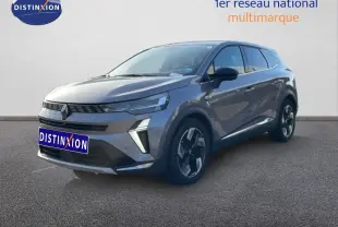 Vue 3/4 avant d'une Renault Symbioz gris cassiopée métal avec calandre moderne et jantes bi-ton distinctives.
