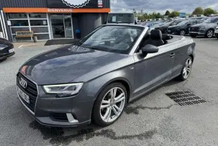 Audi A3 Cabriolet gris en 3/4 avant droit, capote ouverte et jantes S line 5 branches polies