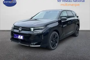 Vue 3/4 avant d'un Citroën C5 Aircross noir perle métal avec jantes noires et calandre moderne.