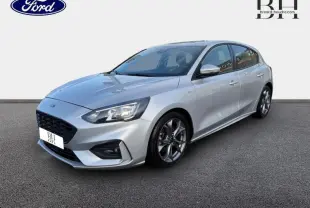 Ford Focus 1.5 EcoBlue gris lunaire métallisé vue 3/4 avant droit avec jantes alu et phares LED.