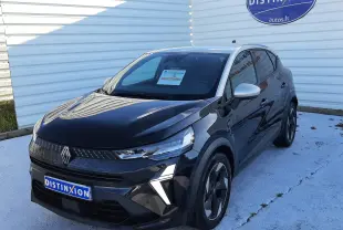 Renault Captur 2024 noir métal avec toit gris, vue 3/4 avant droit, calandre et phares LED distinctifs visibles.