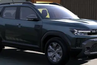 SUV Dacia Duster 2026 vert en 3/4 avant droit, avec calandre noire et jantes alliage visibles.