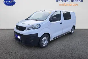 Peugeot Expert Cabine Approfondie blanc Kaolin vu en 3/4 avant droit, avec pare-chocs noir et jantes acier simples.