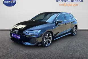 Audi A3 Sportback noir mito metal vue 3/4 avant droit, mettant en valeur ses jantes et son design sportif S-Line.