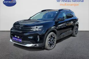 Citroën C5 Aircross noir Perla Nera métal en 3/4 avant droit, avec jantes bi-ton et toit ouvrant panoramique.