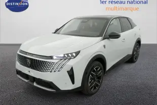 Vue 3/4 avant droit d’un Peugeot 3008 Hybrid blanc Okenite avec toit noir, calandre distinctive et phares LED marqués.