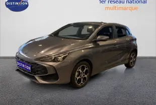 MG3 1.5L Hybrid+ 195ch Comfort en gris Hampstead, vue 3/4 avant mettant en valeur ses jantes bi-ton et ses lignes fluides.