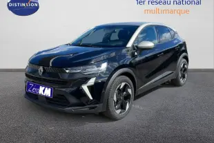 Renault Captur E-Tech hybride noir étoile avec toit gris, vue 3/4 avant mettant en valeur ses phares LED et jantes biton.