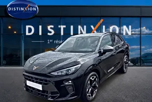 CUPRA Terramar noir en 3/4 avant droit, avec jantes alu noires et logo distinctif sur calandre.